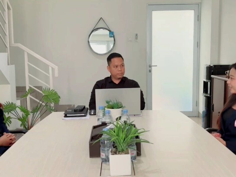 Interview tentang Profesi Konsultan Pajak dengan Mahasiswa Hukum President University Gallery 2